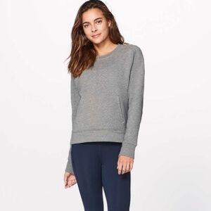 Lululemon women's press pause crew neck sweatshirt in heathered gray size 4